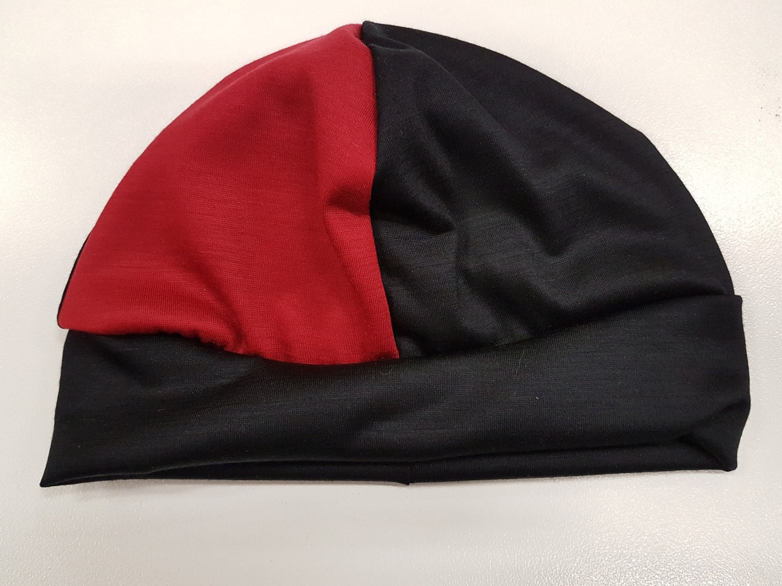 #710C Single Layer Lightweight Mult-Coloured Beanie